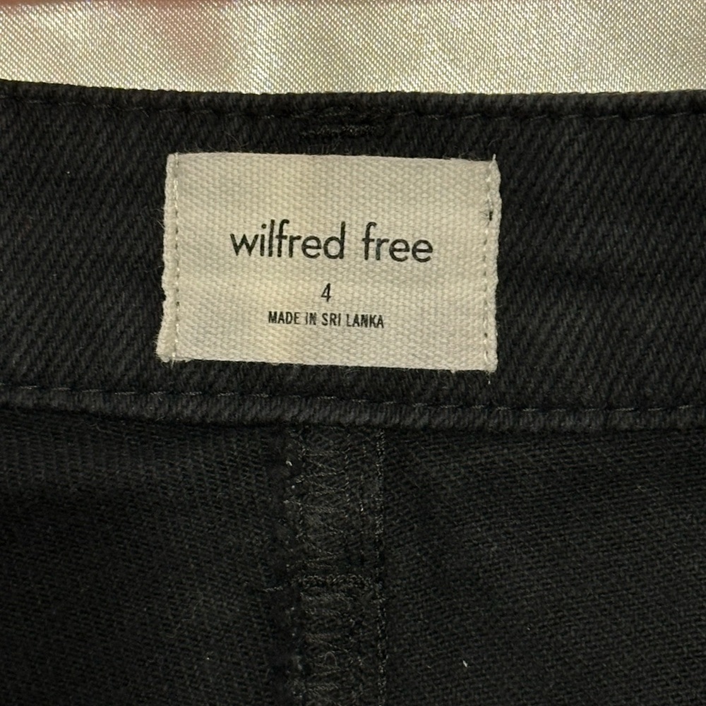 SOLD Aritzia Wilfred Free Two Step Flared Pants High Waisted Jeans Black Minimal - Picture 9 of 11